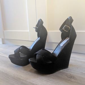 Steve Madden Sexy Black Platform Wedge Heels